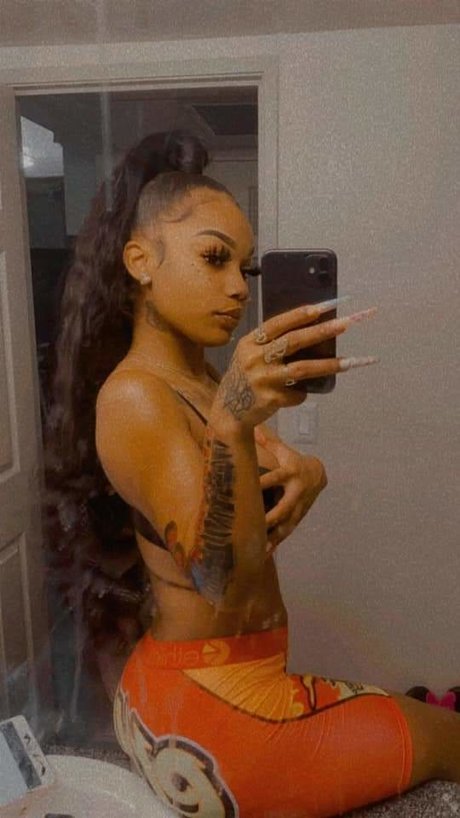 MainOfficalMaarie_ star free photos