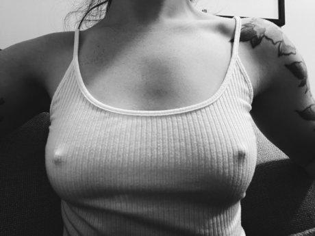 mae wild perfect star pictures