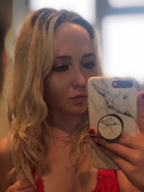 Morgan Trinity_ hd model photo