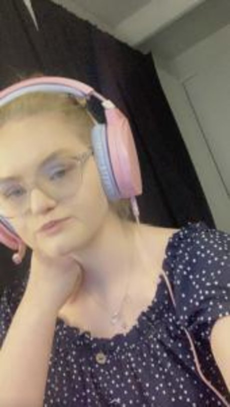 Nicole Fox pornstar top pictures