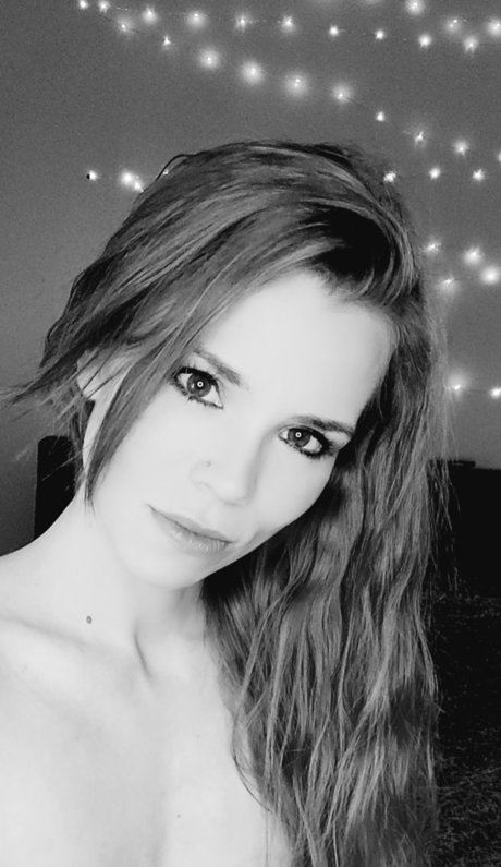 Nicole Cross sex star photo