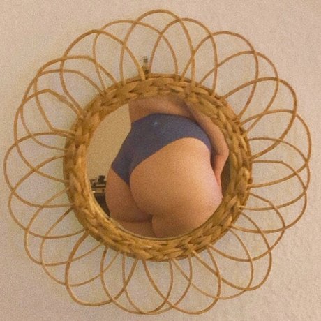 nelle_ pretty actress pictures