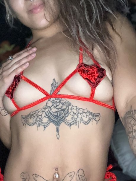 Naudia free model pics