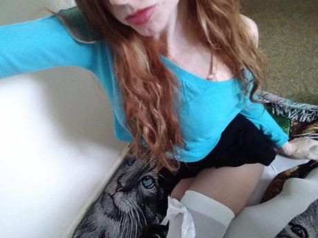 Natalie sHosiery exclusive model img