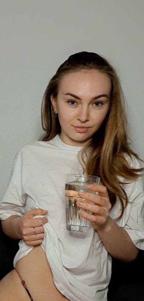 Natalie Adams hot star images