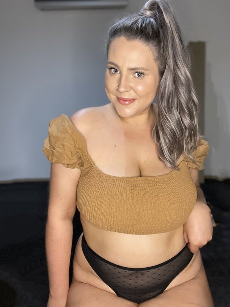 Nat Cherry nudes actress img