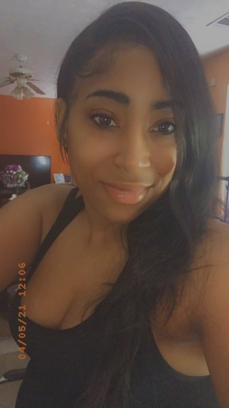 egyptian prater naked model pictures