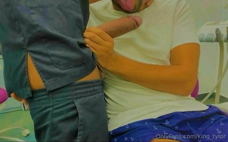 king tylor nudes star img