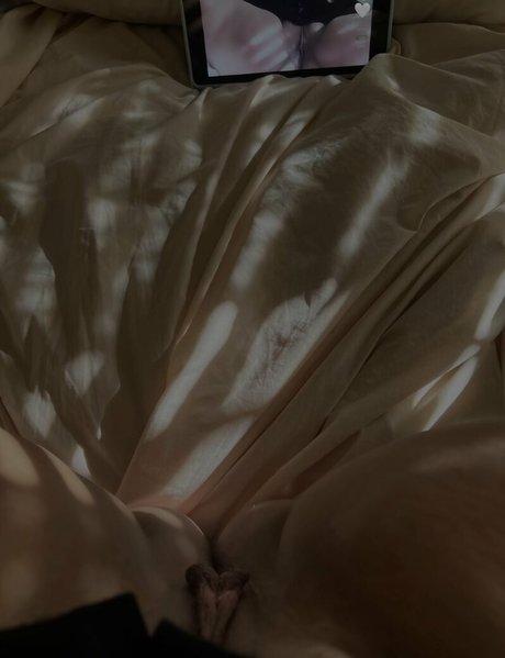 Luvgelix model high quality pic