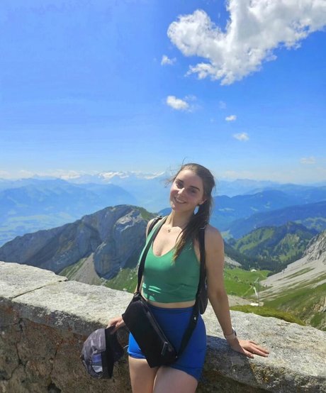 Loserfruit pornstar top picture