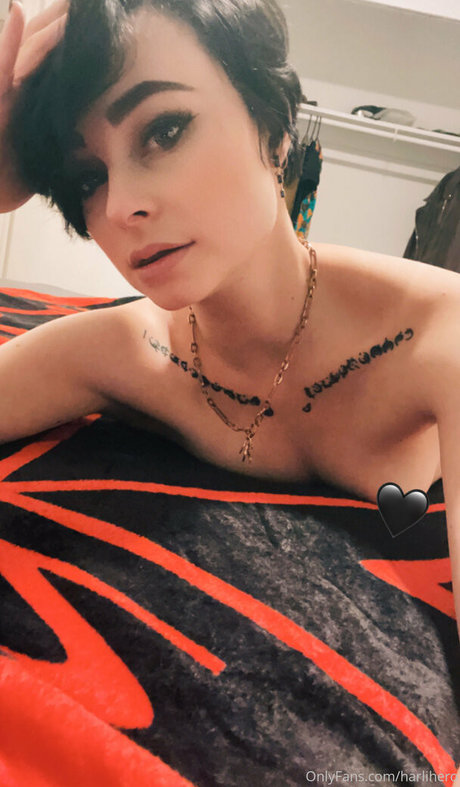 Harlihero pornstar nude picture