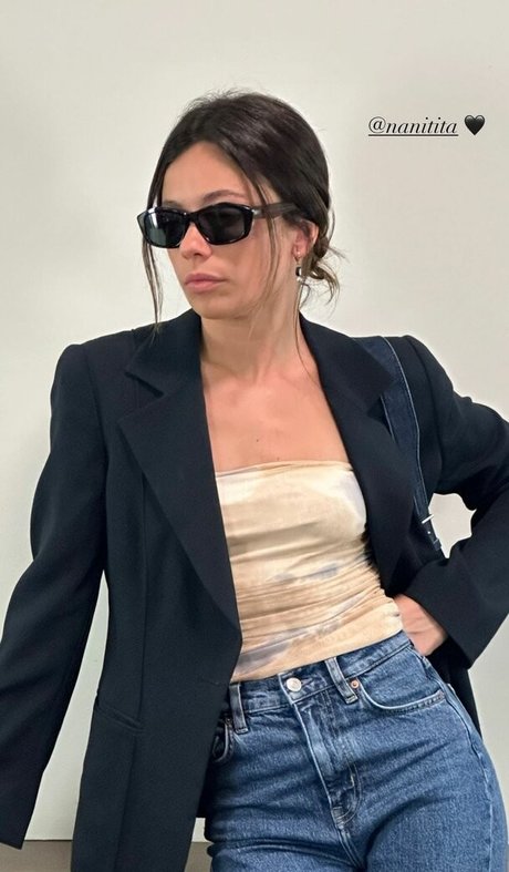 Anna Castillo naked actress pics