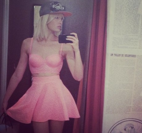 Adriana Abenia nice model picture