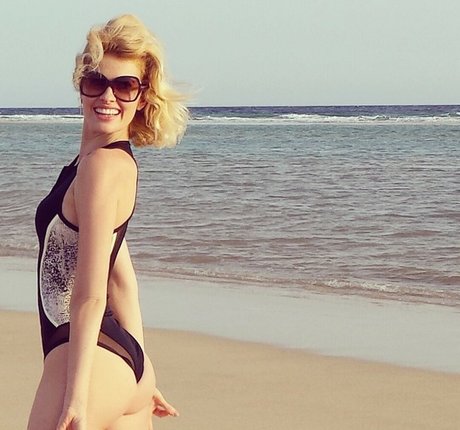 Adriana Abenia hd star galleries