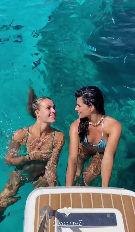 Ariadna Hafez free star gallery