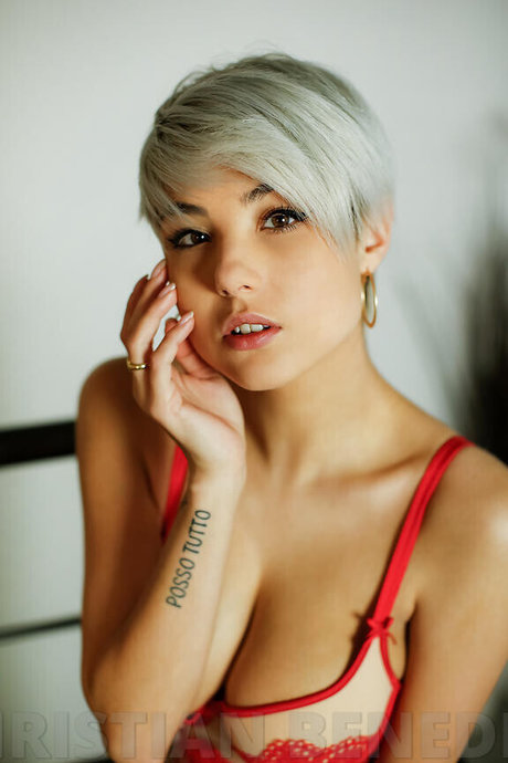 Giorgia Soleri model pics