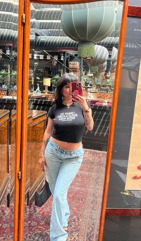 Giorgia Soleri free model pictures