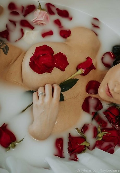 ryliefitfree sexy model picture