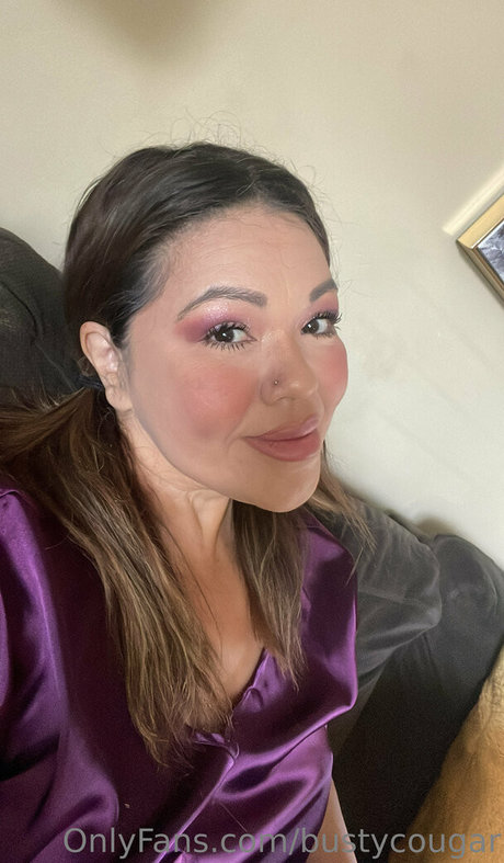 bustycougar star pretty pics