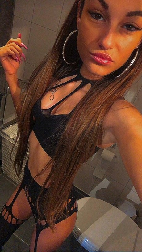 Somogyi Lanyok hot model img