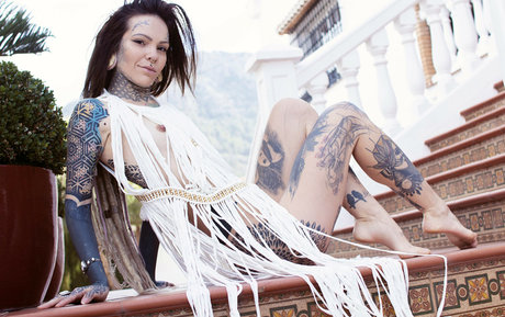 DarkLeaves star naked picture