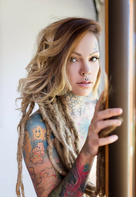 DarkLeaves hot star images