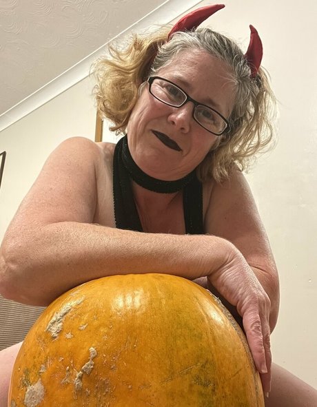 khariscurves xxx model galleries