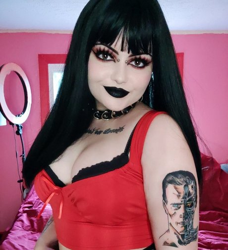 Girlbossnian nudes star pic