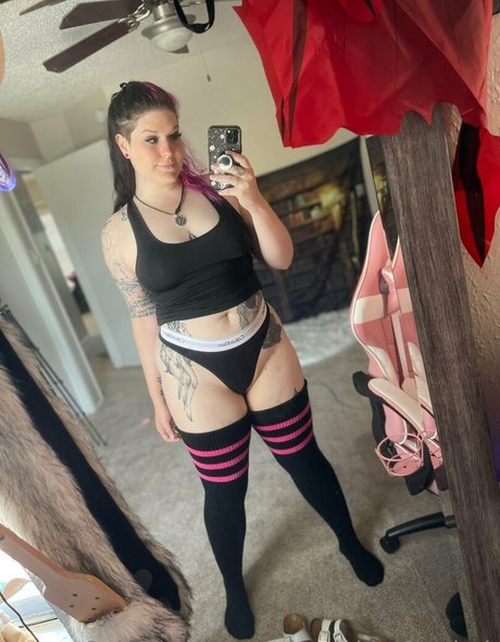 quin night afterdark star naked photos