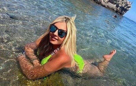 Flaviana Basta star best galleries