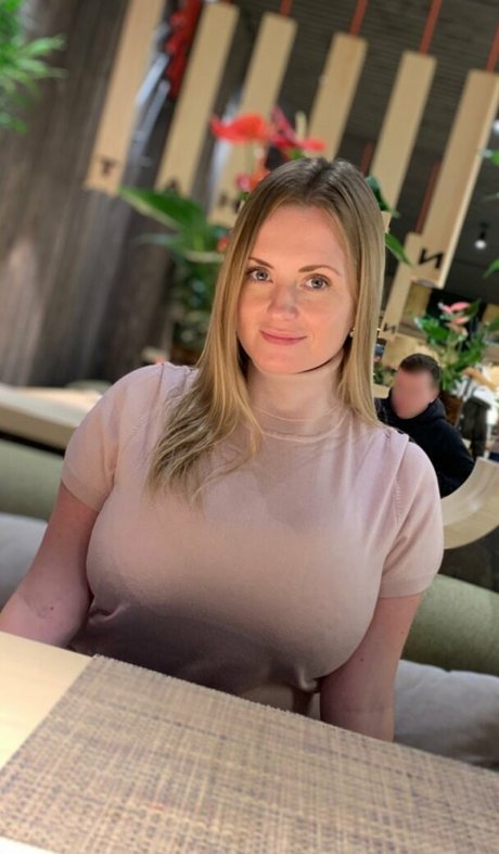 Maria Bodosova sexy actress img