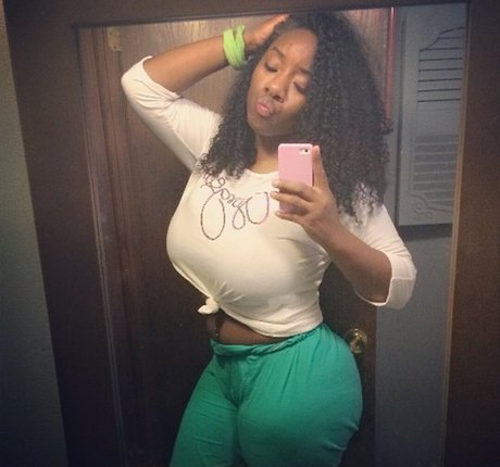 jacking uneek model xxx image