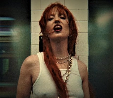 Jess Glynne star hot photo