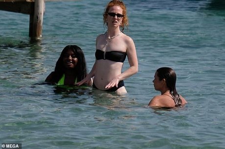 Jess Glynne model high quality img