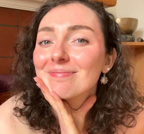 Bianca petals star nude photo