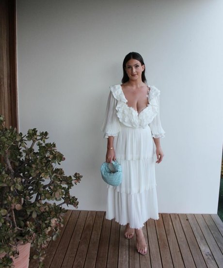 Josie L pornographic model pic