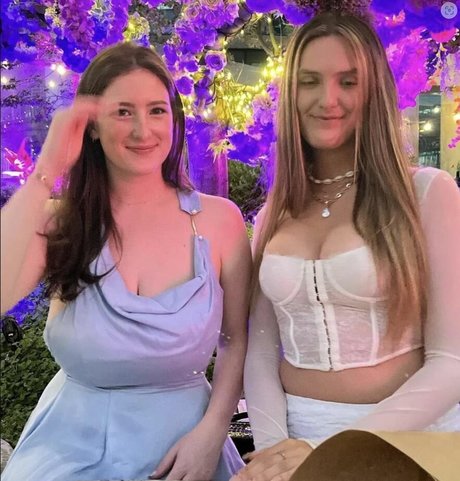 Josie L hot model gallery