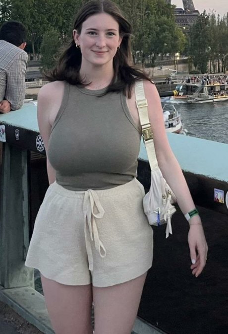 Josie L free model img