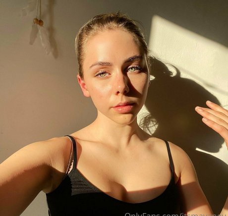 mayaruefree star hd pictures