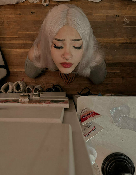 valencia dabratt pornographic star pictures