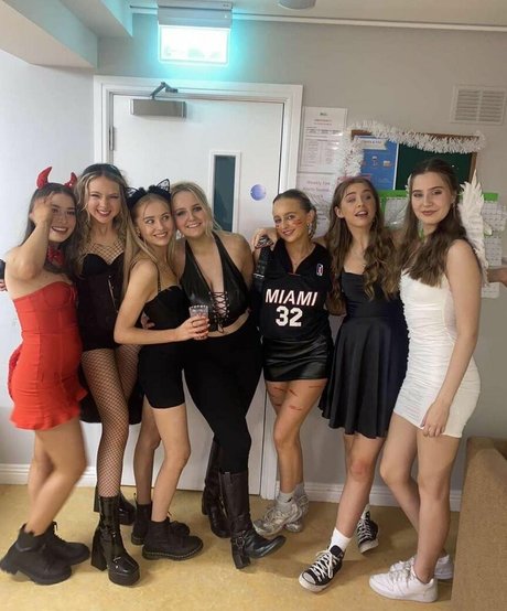 Katie O model hot photos