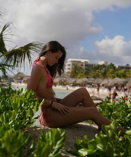 Bitty 01 sexy pornstar gallery