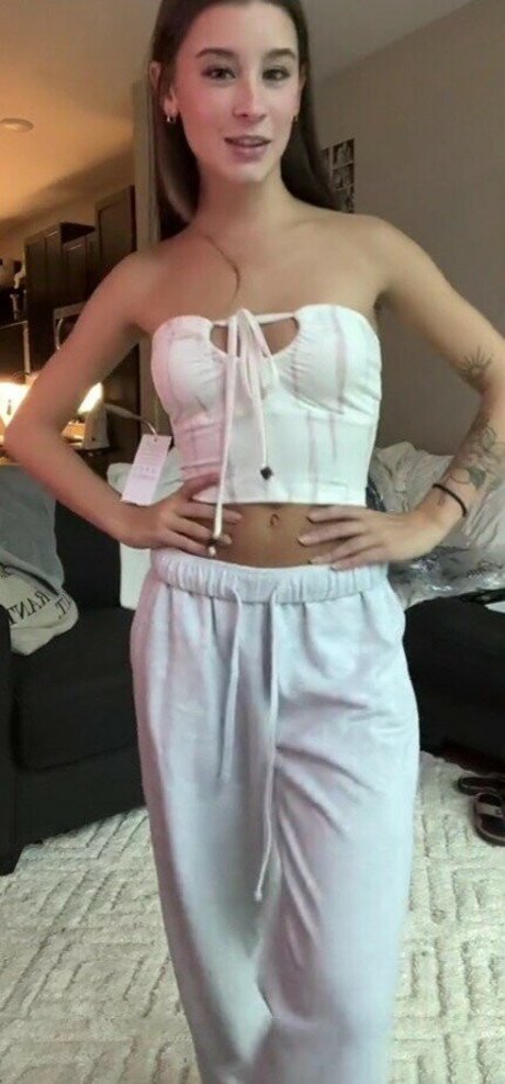 Bitty 01 erotic star pictures