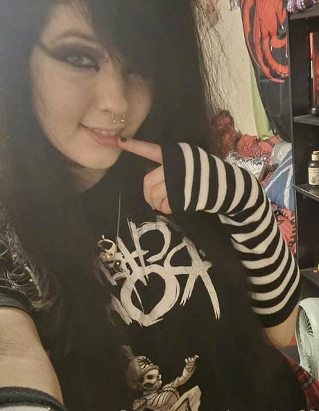 greentea98 pornographic model picture