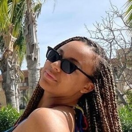 Nia Siux free actress img