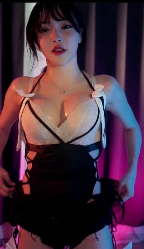 yoon froggy art pornstar picture