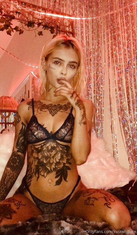 minziwild sexy star image