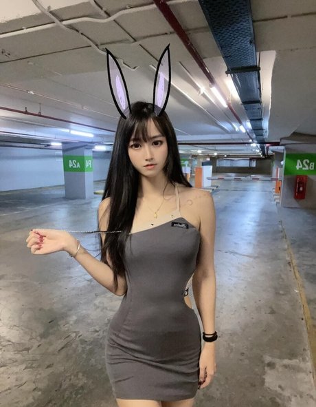 Arisa Cosplay model hot photos