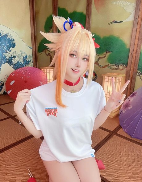 Arisa Cosplay star xxx image