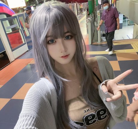 Arisa Cosplay model pornographic pics